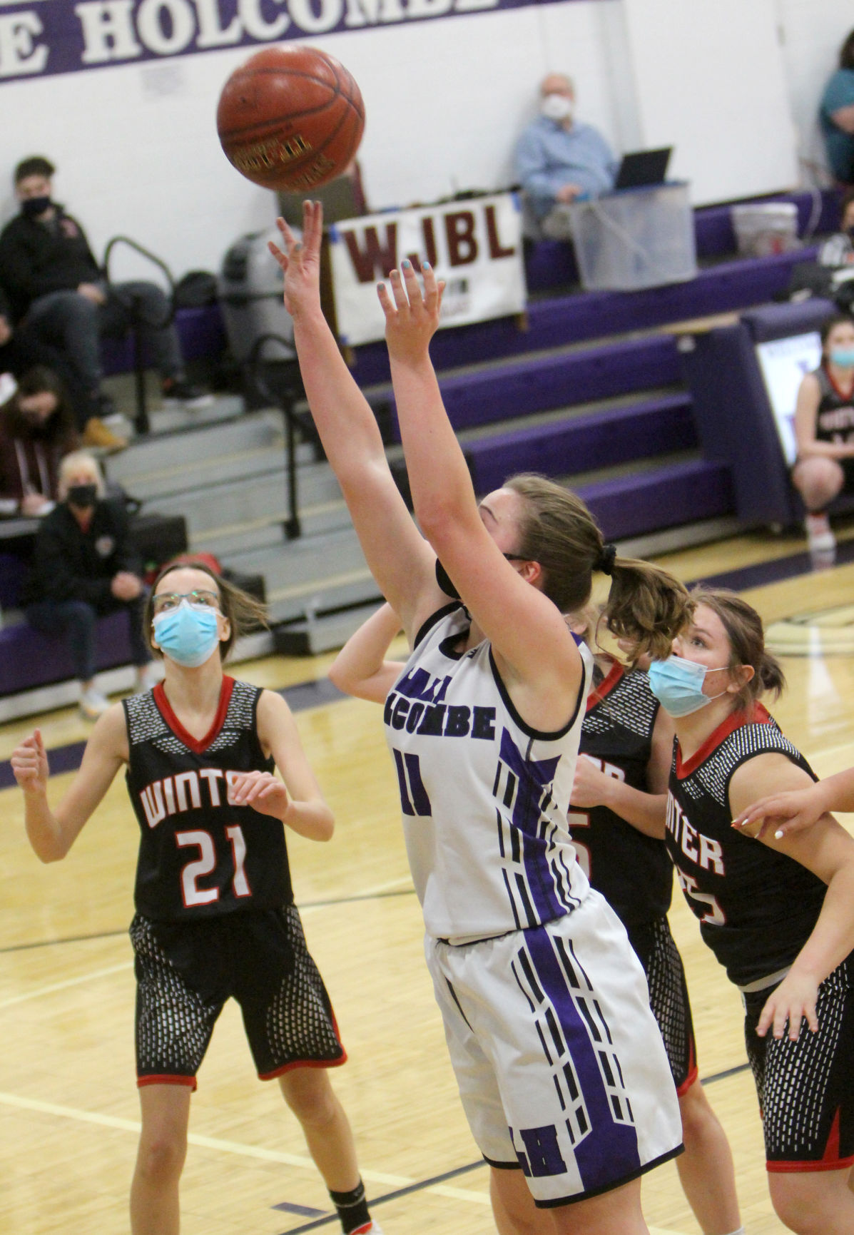 Winter at Lake Holcombe girls basketball 1-5-21